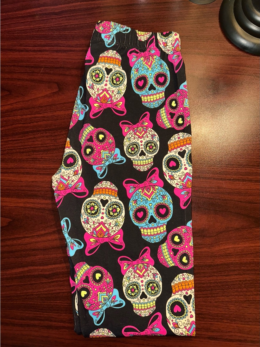 "Buttery Soft" Sugar Skulls & Bows Printed Leggings